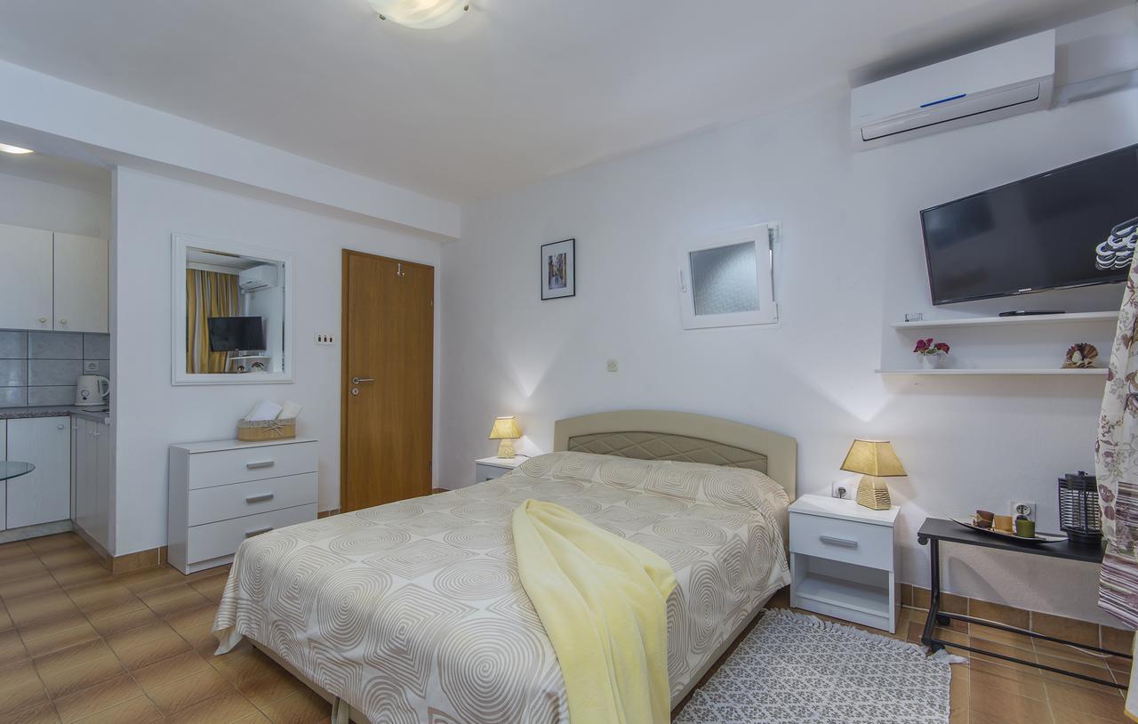 Apartments Ana - Rovinj Exterior photo